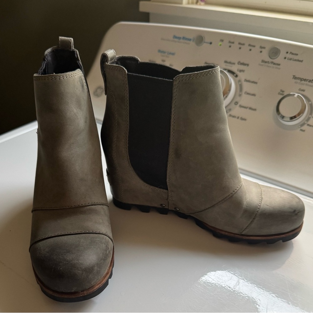 Sorel NL2704 Gray Leather Lea Joan of Arctic‎ Chelsea Snow Womens Boots Sz 7.5
